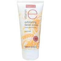 Beauty Formulas Exfoliating Facial Scrub 150ml Σκραμπ προσώπου με βιταμίνη Ε